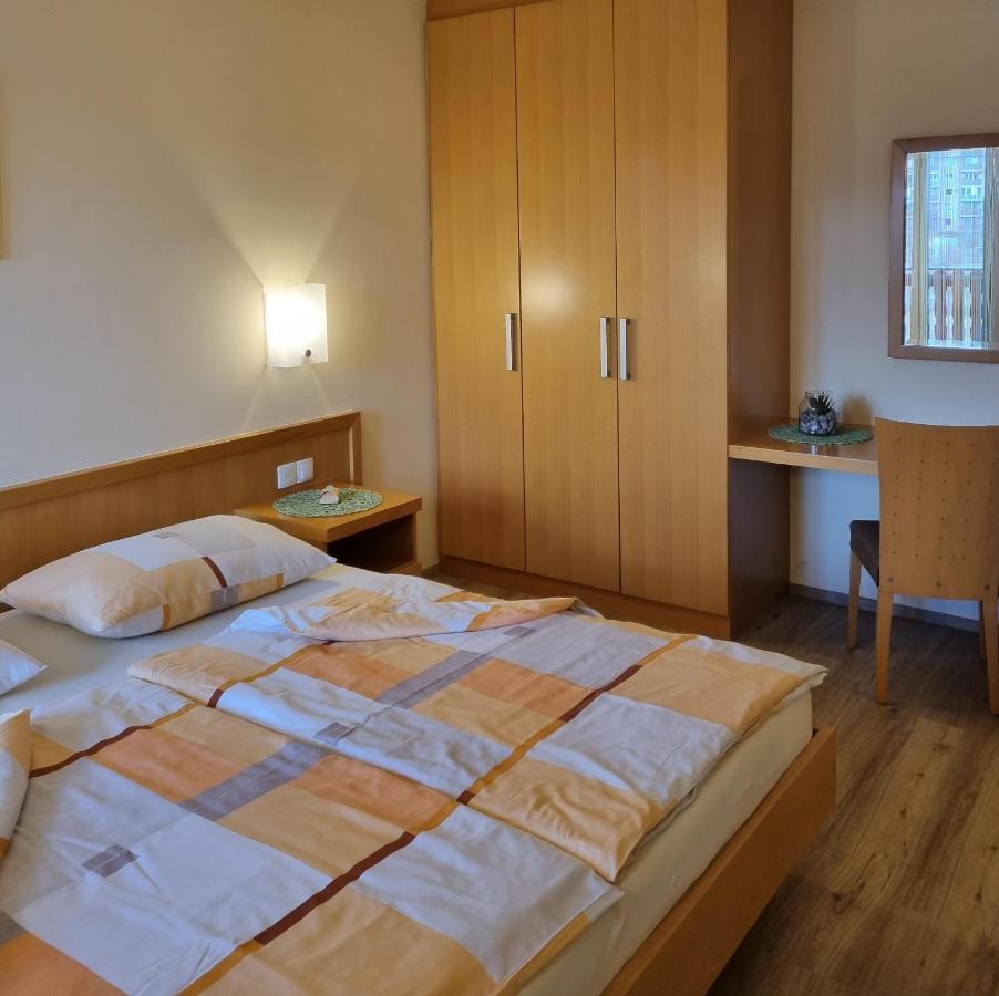 Apartments Ad 拉登齐 外观 照片